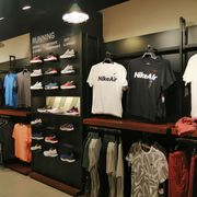 Nike store trinoma philippines best sale