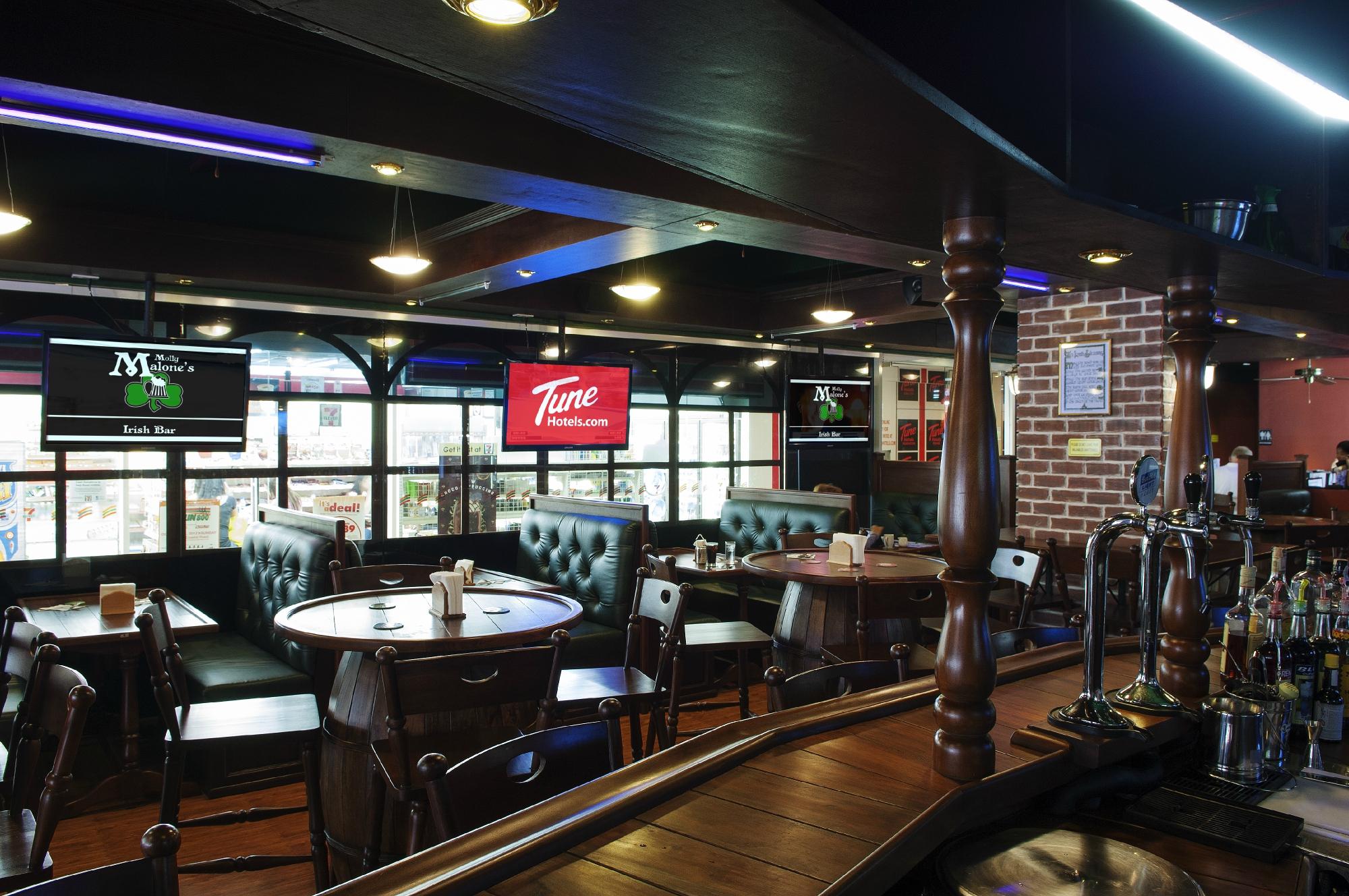 Molly Malone's Irish Pub & Sports Bar