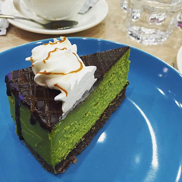Chocolate Matcha Cheesecake by @richannechua