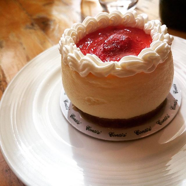 Strawberry Cheesecake by @neilamutak