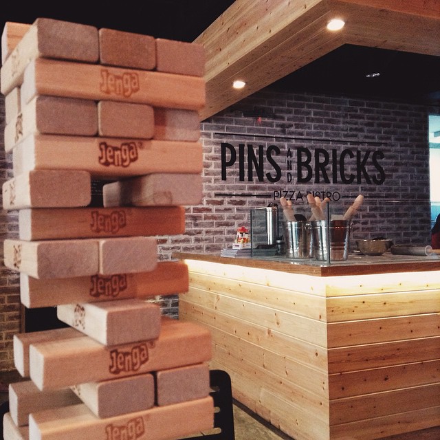 Pins & Bricks