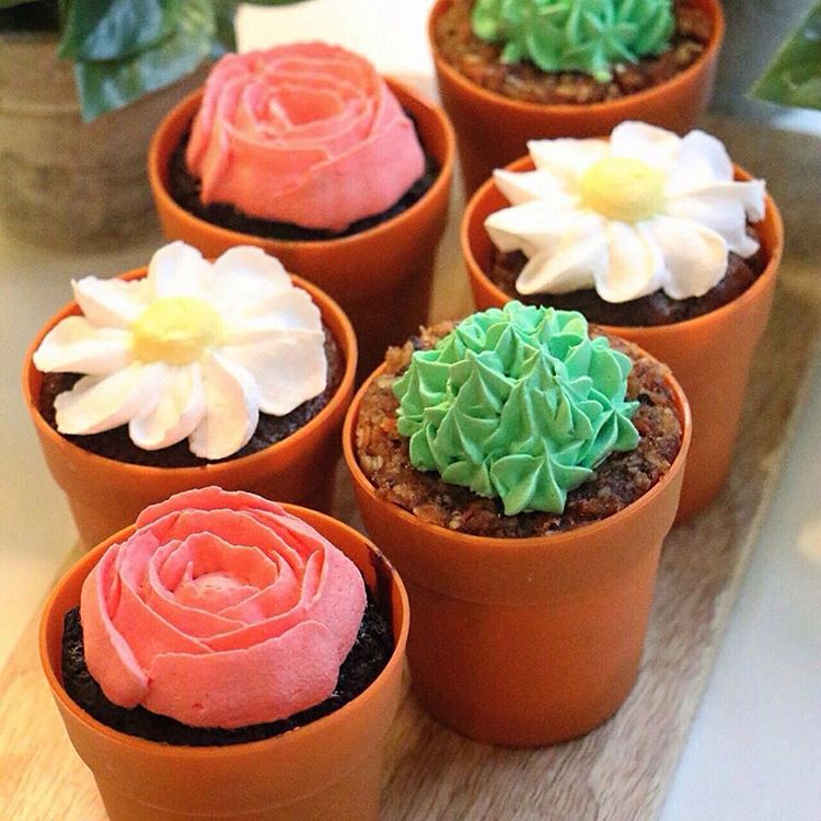 FLOWERPOTCUPCAKES happygardencafe