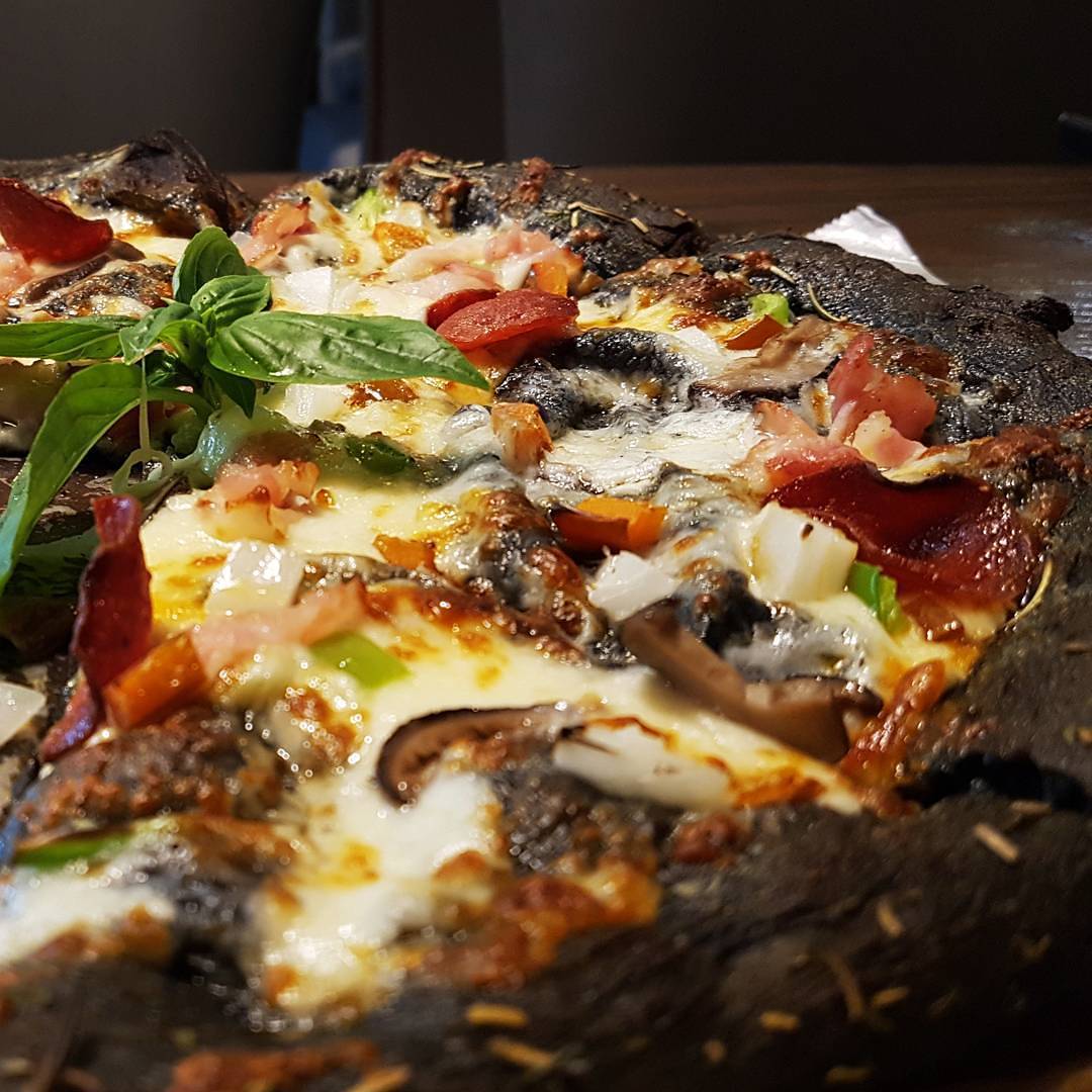 Black Pizza