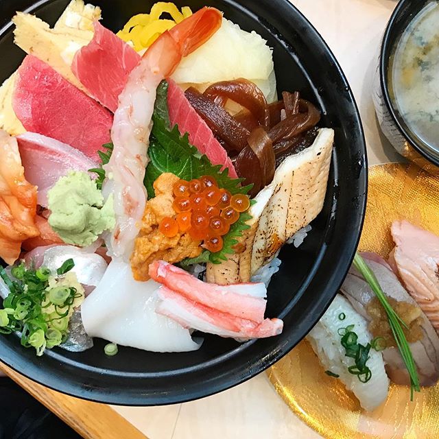 Tsukiji Fish Market Fresh Sushi