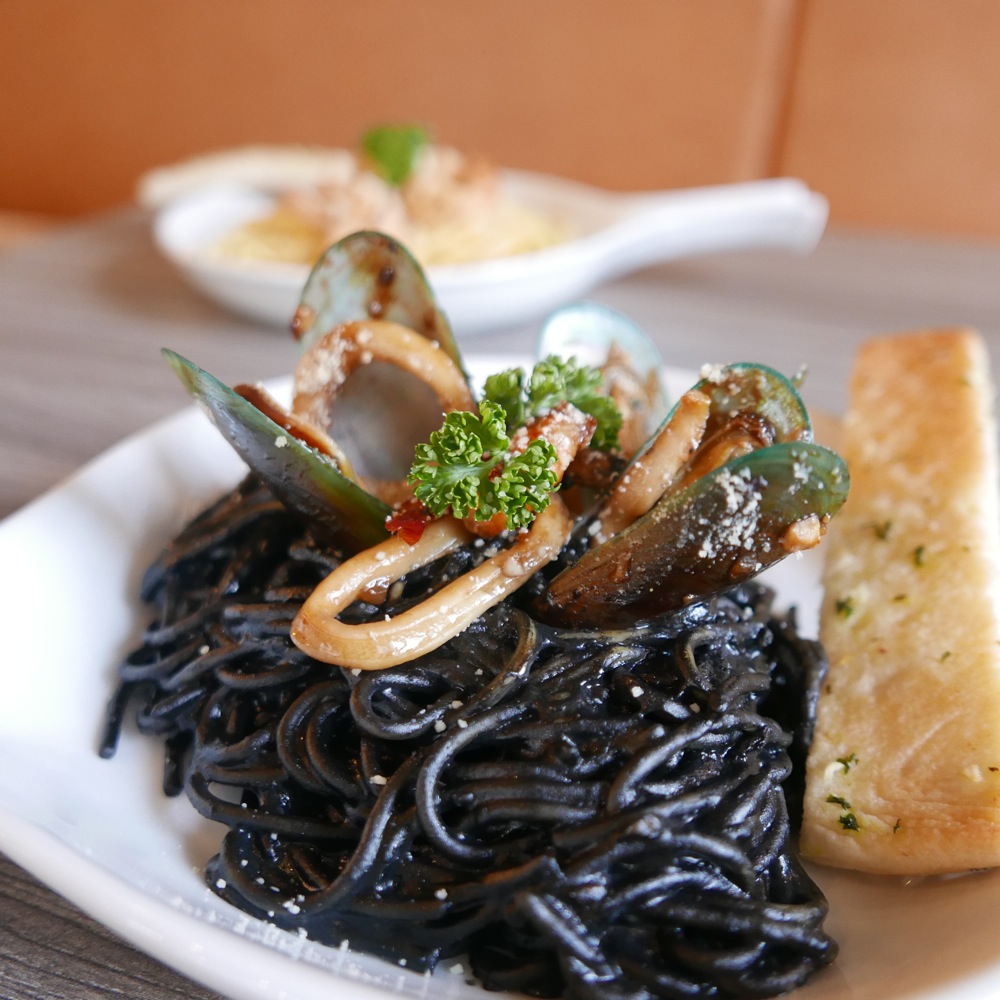 Seafood Black Pasta