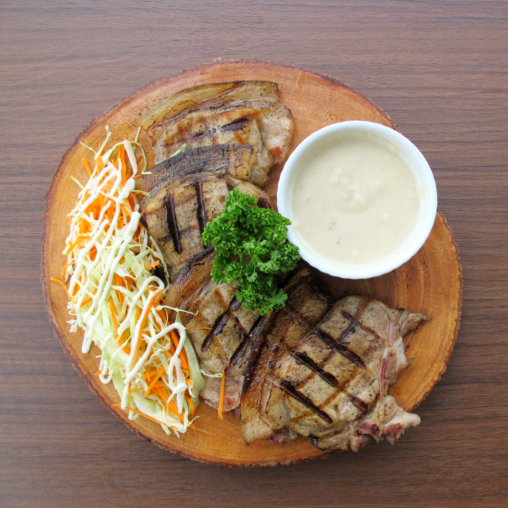 Grilled Pork Chop with White Sauce