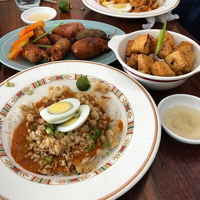 15 Best Hidden Restaurants In Banawe for Your Next Food Trip | Booky