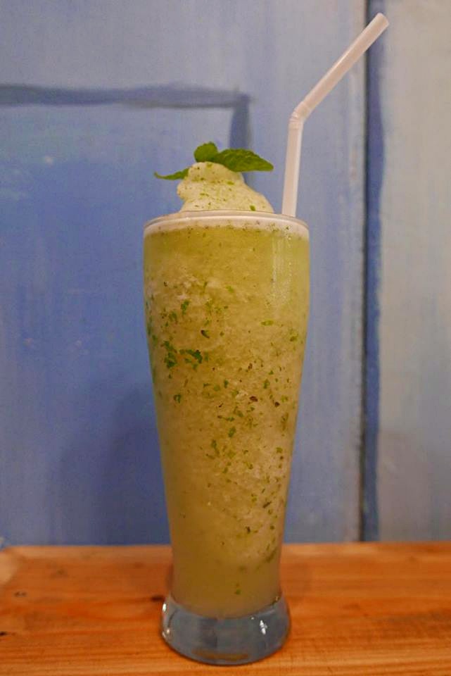 Pineapple Mint Smoothie