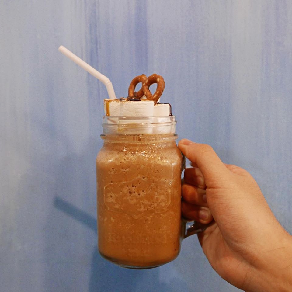 Banoffee S'mores Smoothie