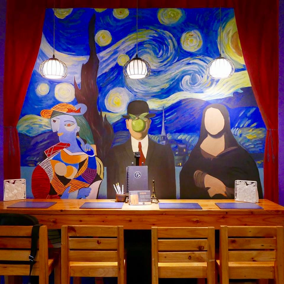 Il Pittore Cafe Table