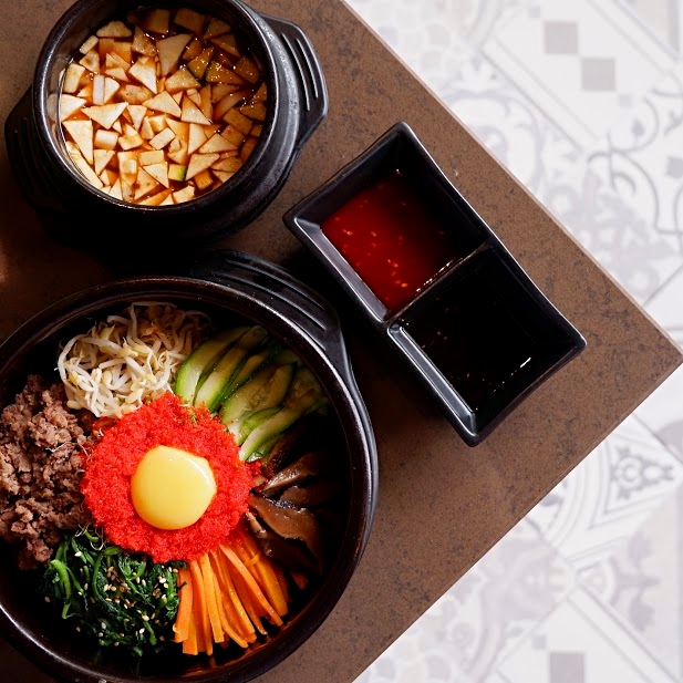 Namoo House Uptown Parade Rice Bowl Set