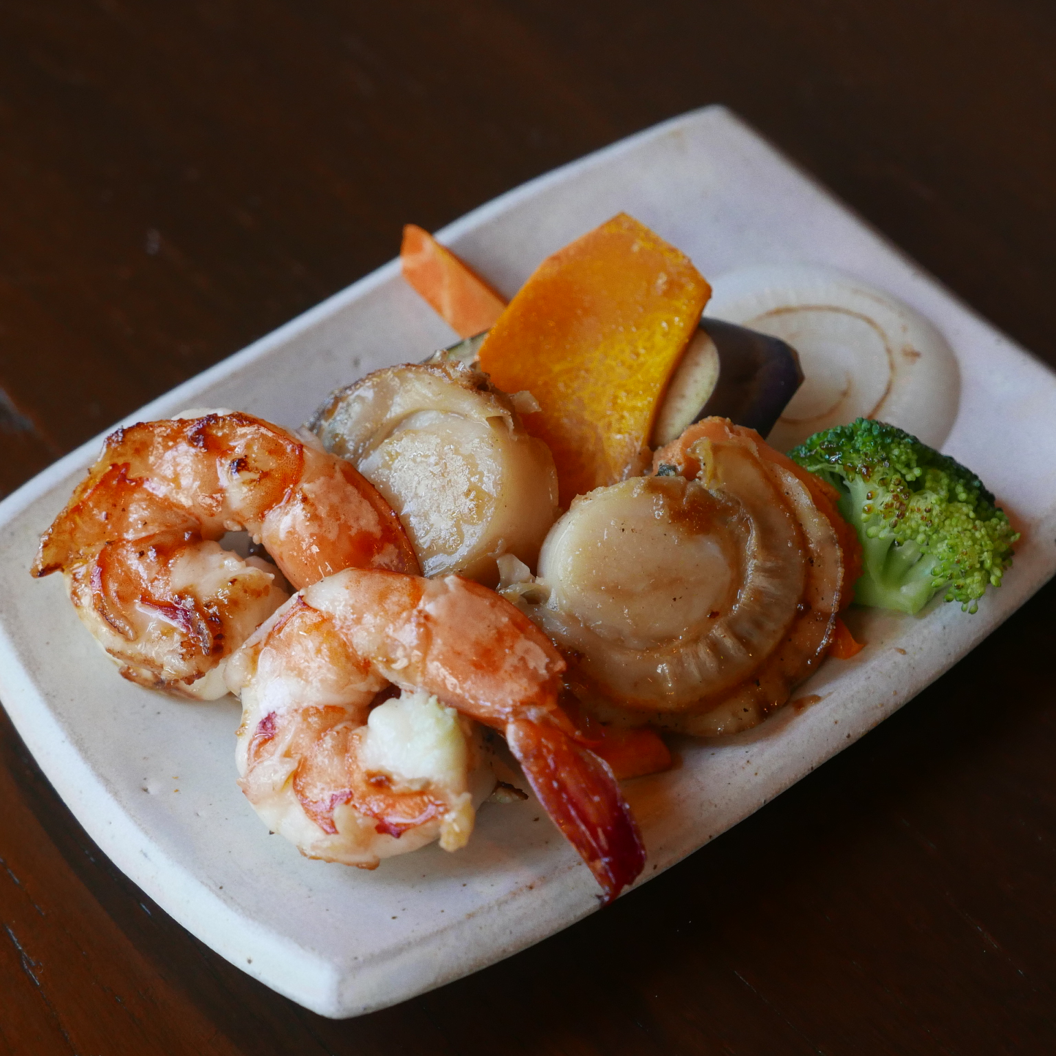 Grilled Jumbo Prawns and Japanese Scallops