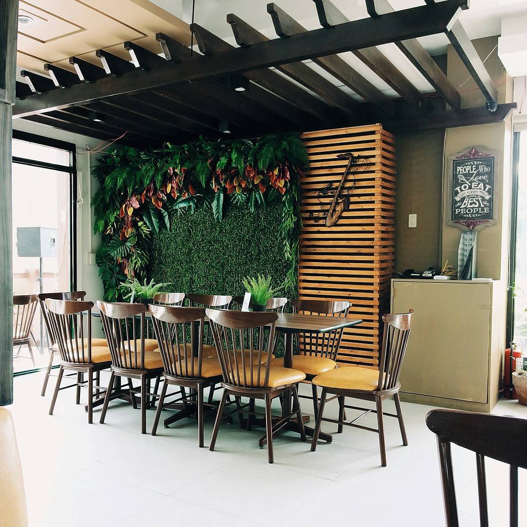 Moderno Cafe & Restaurant â Magallanes Square Dining Area 