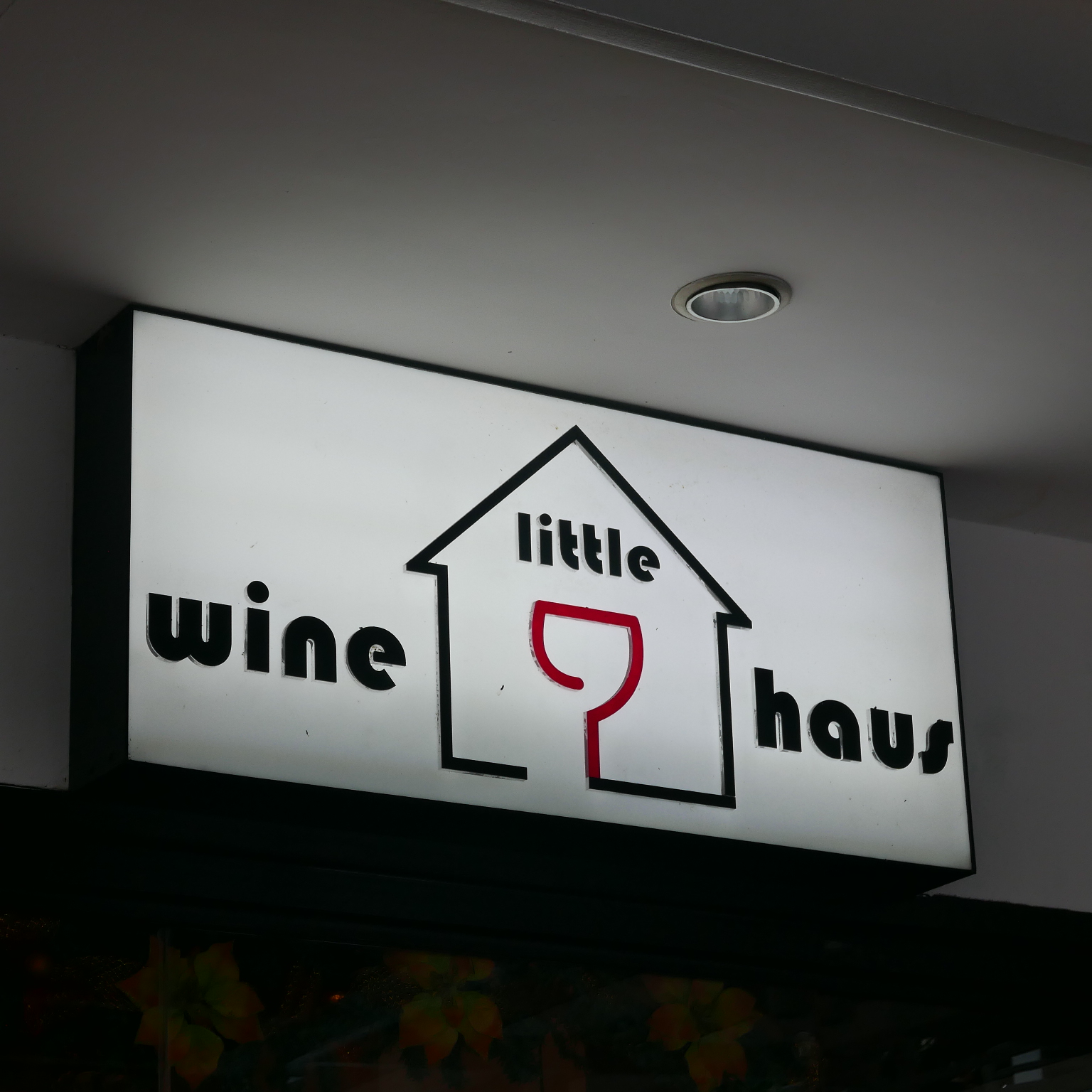 Little Winehaus