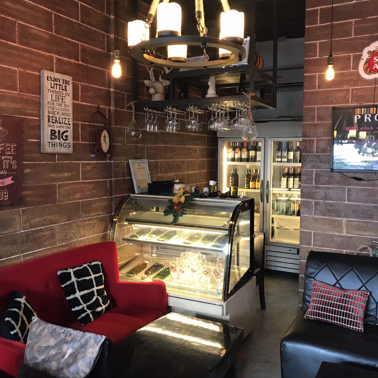 Little Winehaus â Quezon City