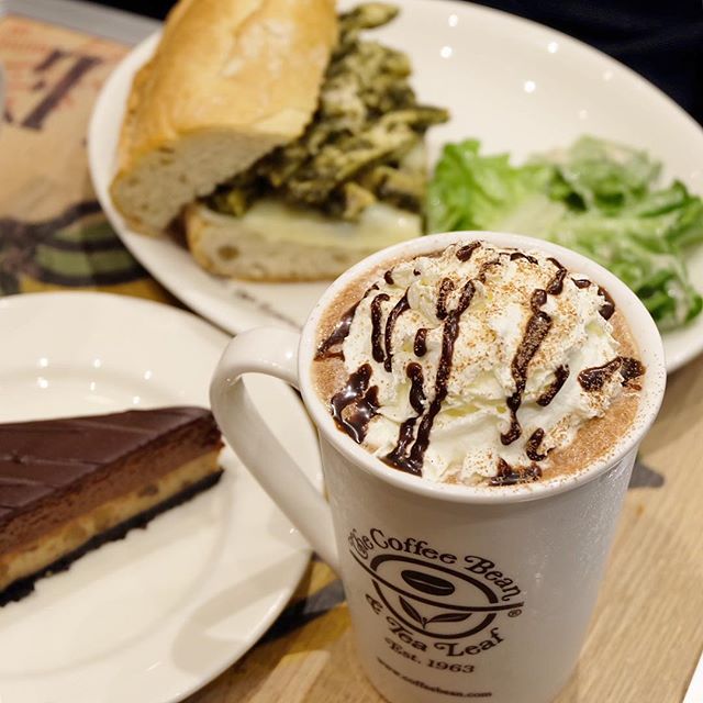 Coffee Bean & Tea Leaf â Quezon City