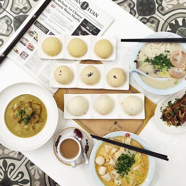 Tuan Tuan's Signature Snow Buns, Noodle Soup and coffee