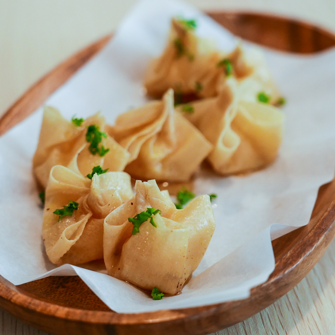 Cheesy Wonton with Truffle Honey