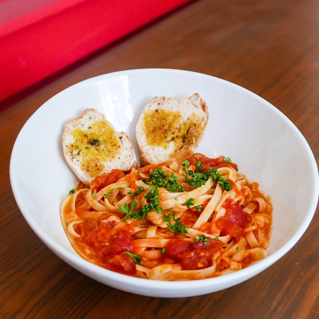 Tomato Mozarella Pasta