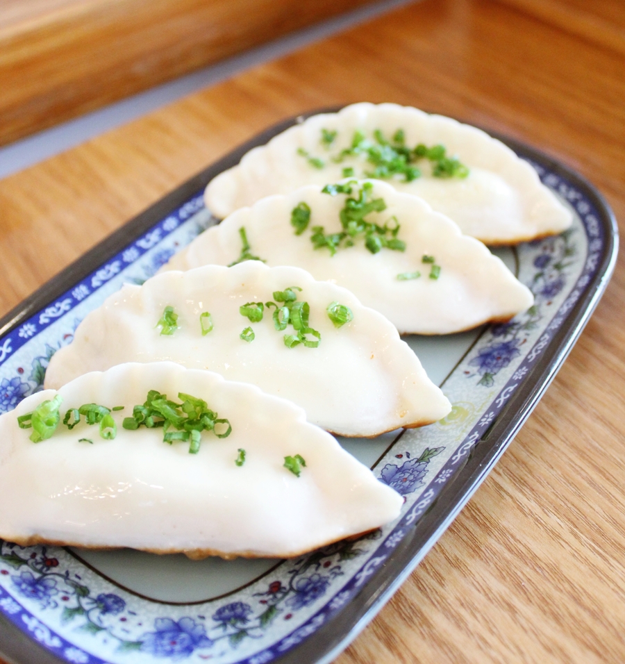 Bai Nian Tang Bao Pork Guo Tie