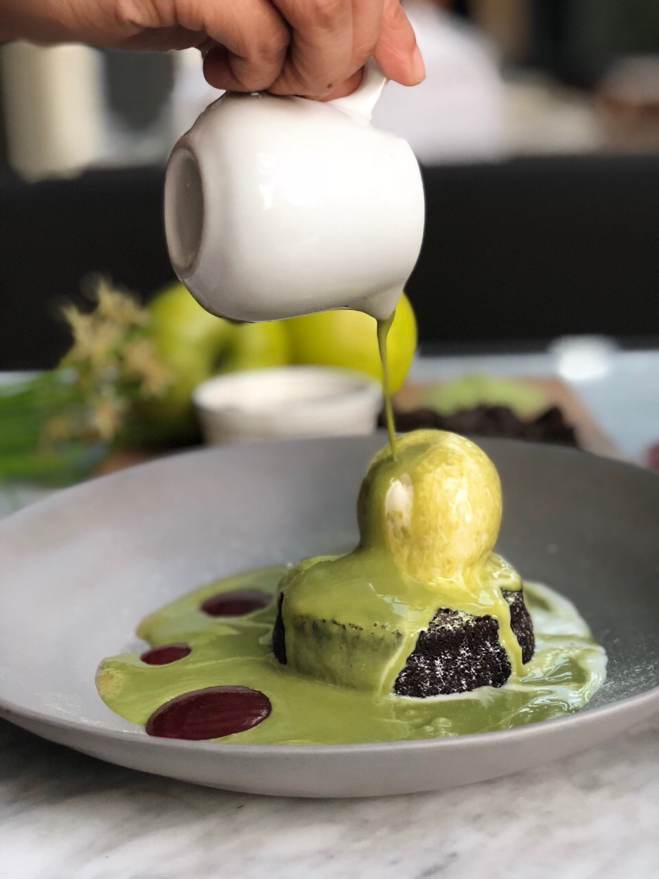 Lava Cake with Matcha Sauce