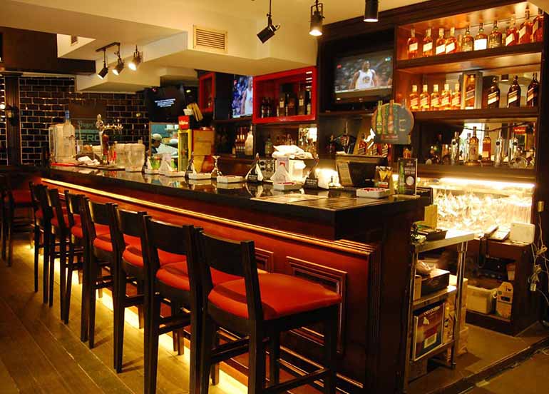 14 Bars in Metro Manila for Every Kind of Dad