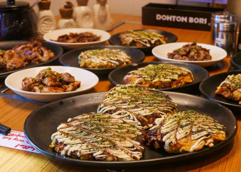 dohtonbori eat all you can okonomiyaki yakiniku