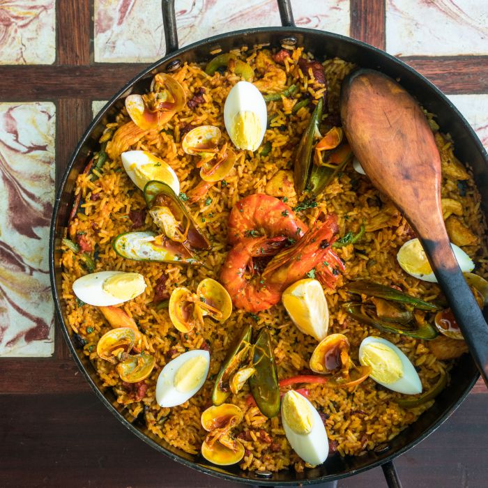 Paella Dela Casa