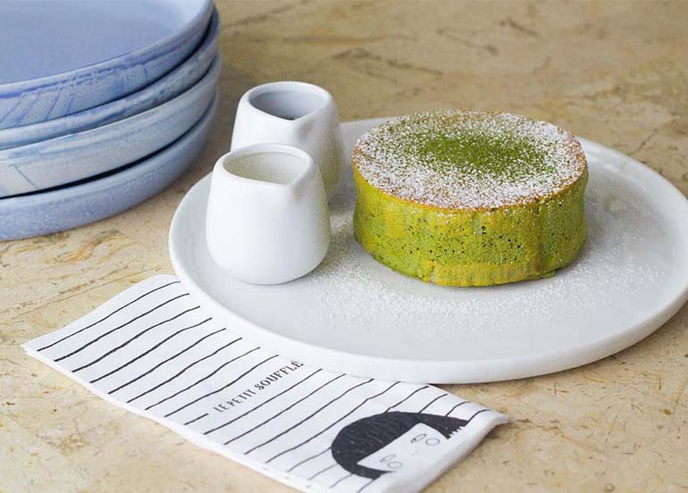 This is a matcha souffle pancake. 