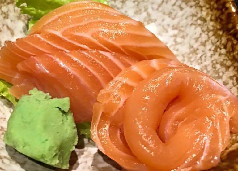 ogawa, salmon sashimi