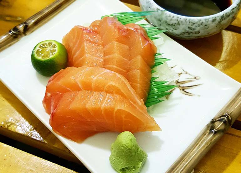tori tori, salmon sashimi