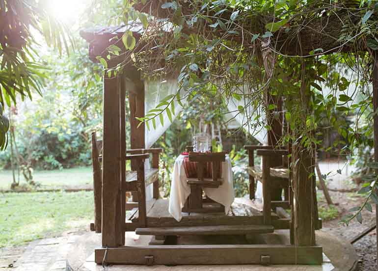 outdoor seating area, garden