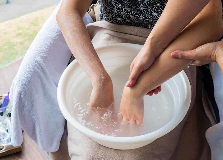 hand-exfoliator-soak