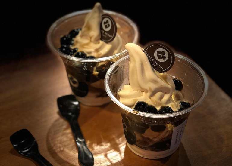 black scoop cafe, milk tea, ice cream