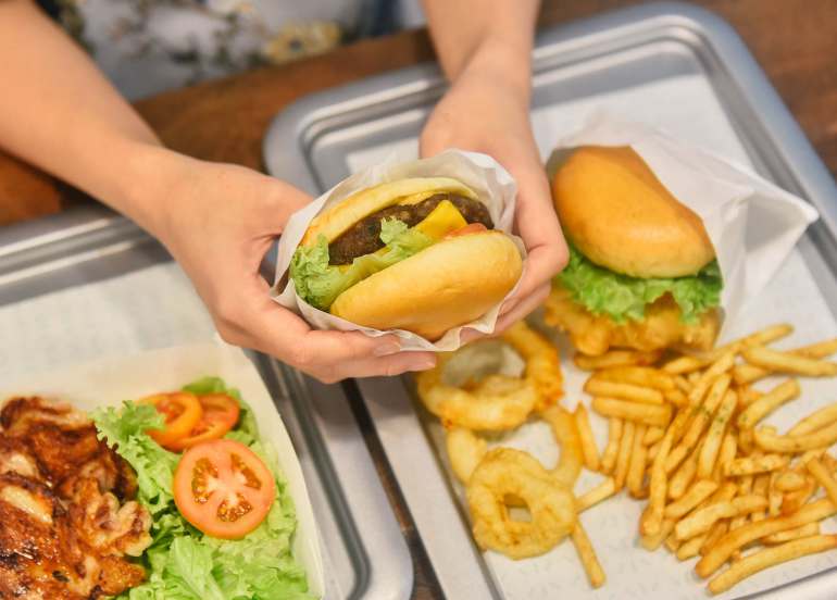 pops beyond better burgers, diners in manila, katipunan restaurants, quezon city