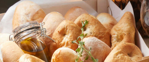 Your Guide To Restaurants that Serve Complimentary Bread