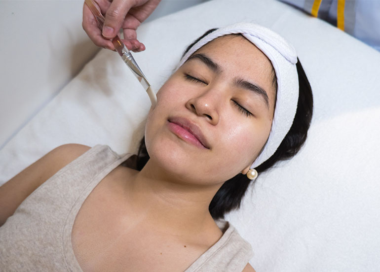 Radiofrequency on Face and Chin by Skin Manila