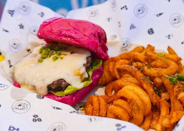 cheese-burger-with-twister-fries