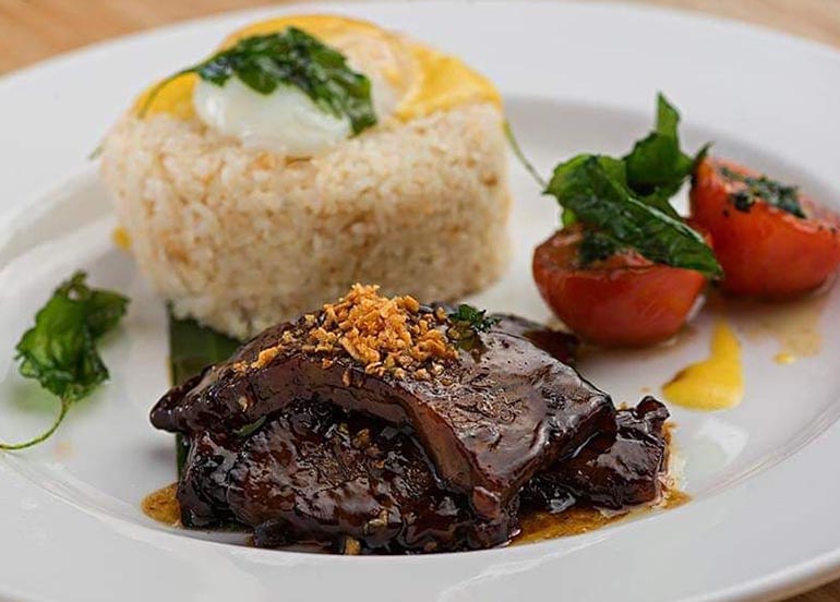 tapa-with-rice-tomatoes-and-egg