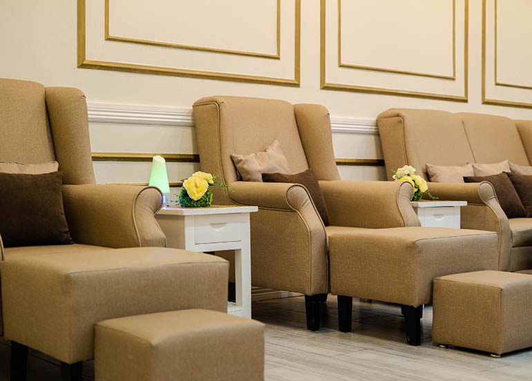 nail-lounge-area-with-beige-arm-chairs