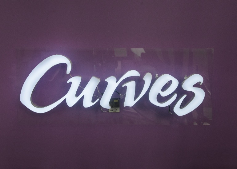 Curves Gym Logo
