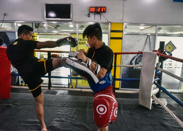 muay-thai-training