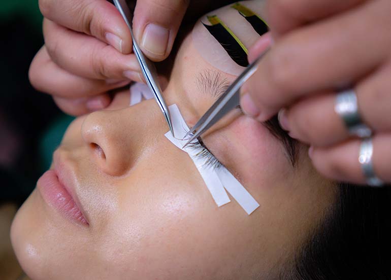 eyelash-treatment