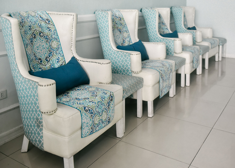 pampered-nails-and-body-interior-chairs