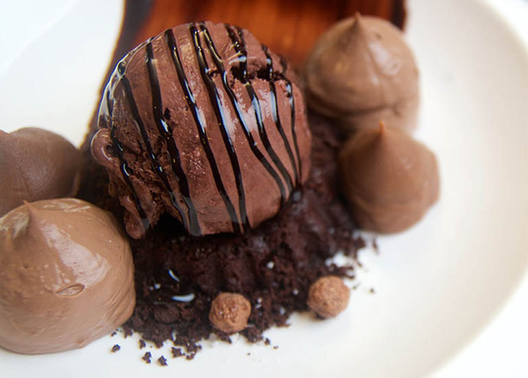 chocolate-lava-cake