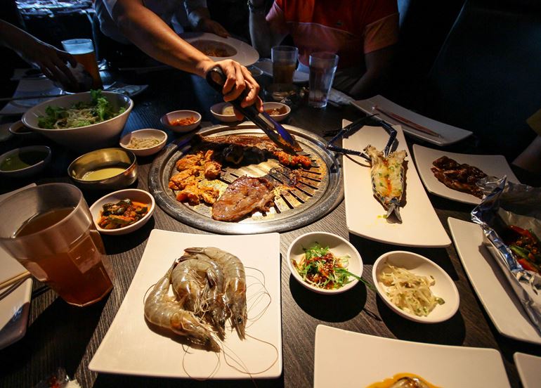 Find out where you can get Unlimited SEAFOOD + KBBQ in SM Mall of Asia!