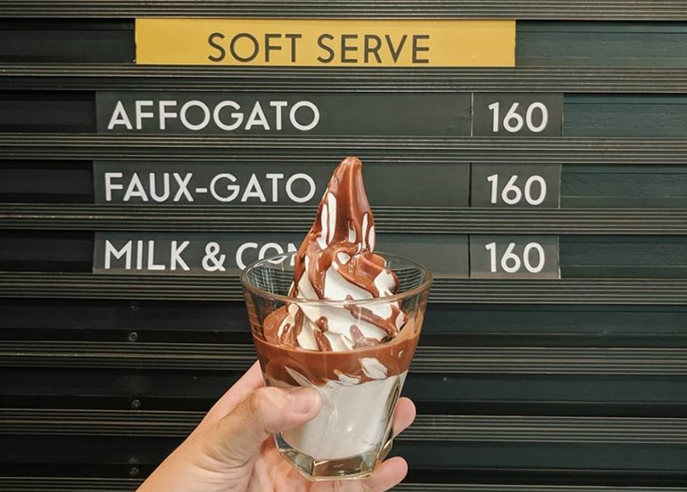 hot-fudge-soft-serve-in-glass