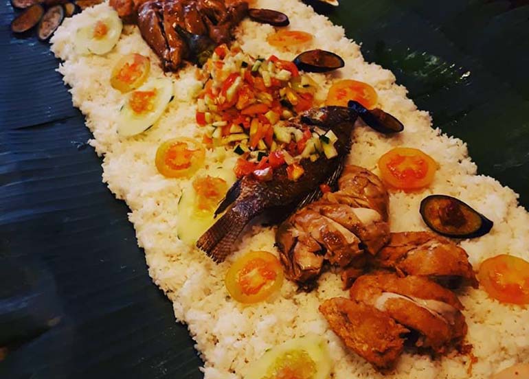 seafood-boodle-fight