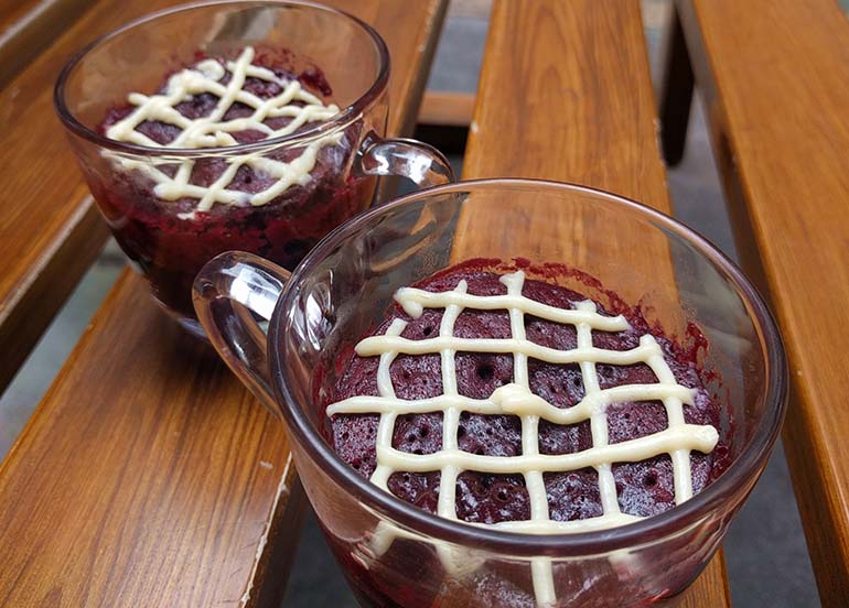 red velvet mug cake