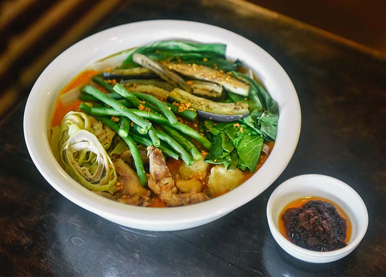 Bulalong Kare-Kare from Komunidad